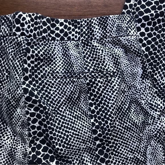 Gap Super Skinny Skimmer Khaki Navy and Snake Print Pants, Size 4 - Picture 7 of 10